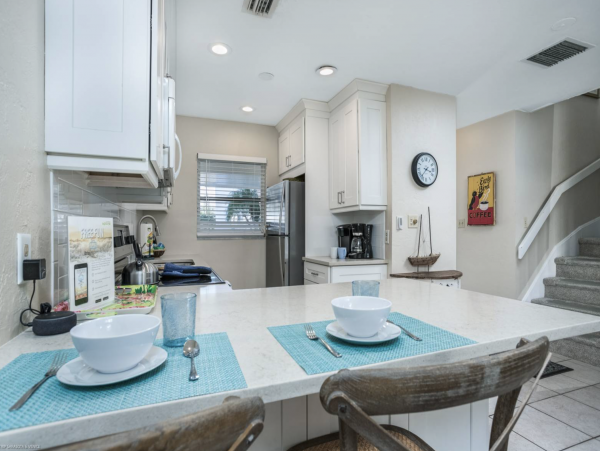 On Beach Siesta Key Vacation Condo Two Bedrolom Sleeps 8